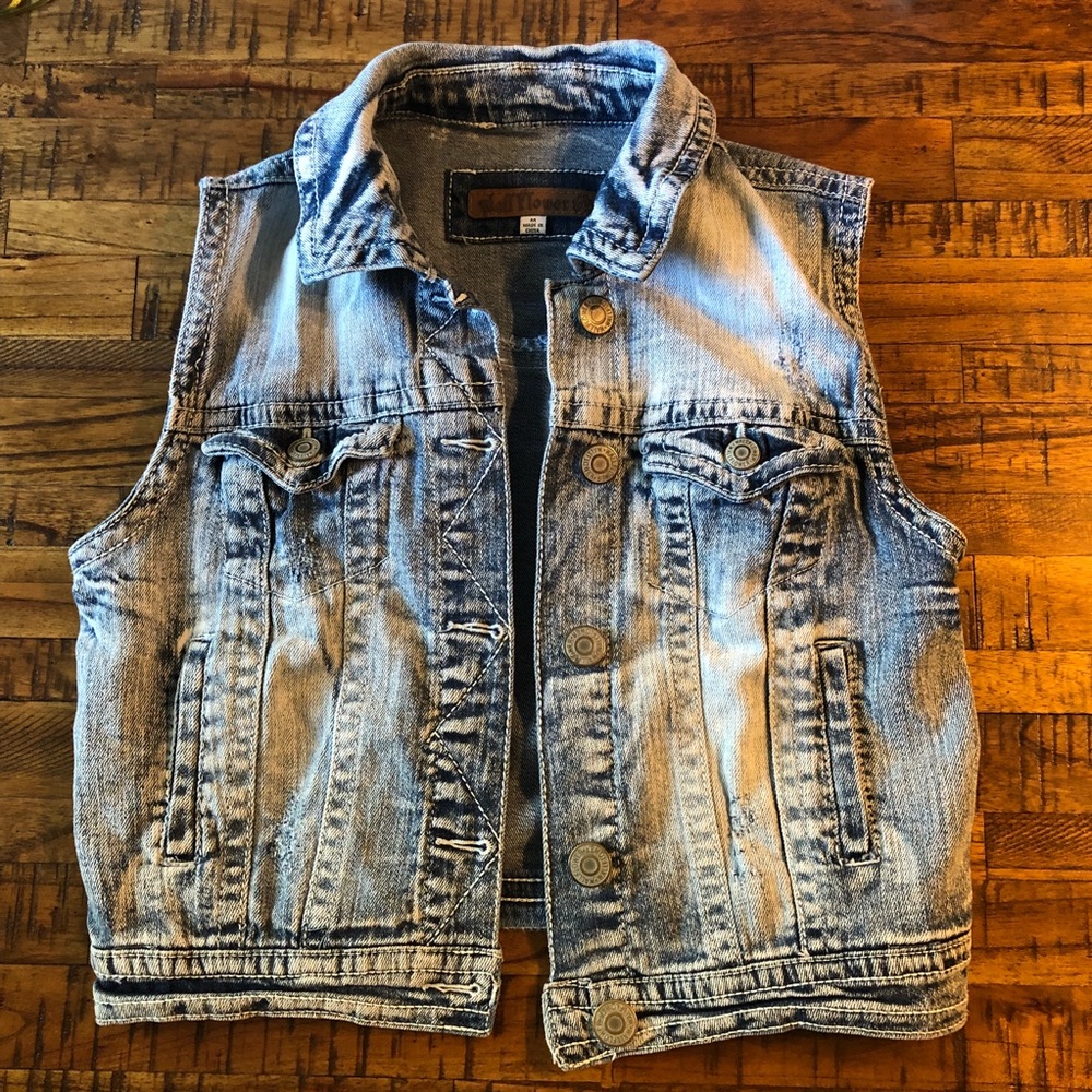 Super cute Denim Vest